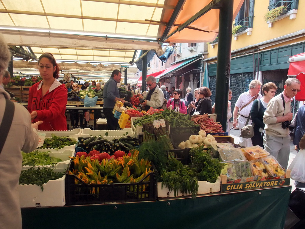 Vegetable market stall at the Campo della Pescaria square