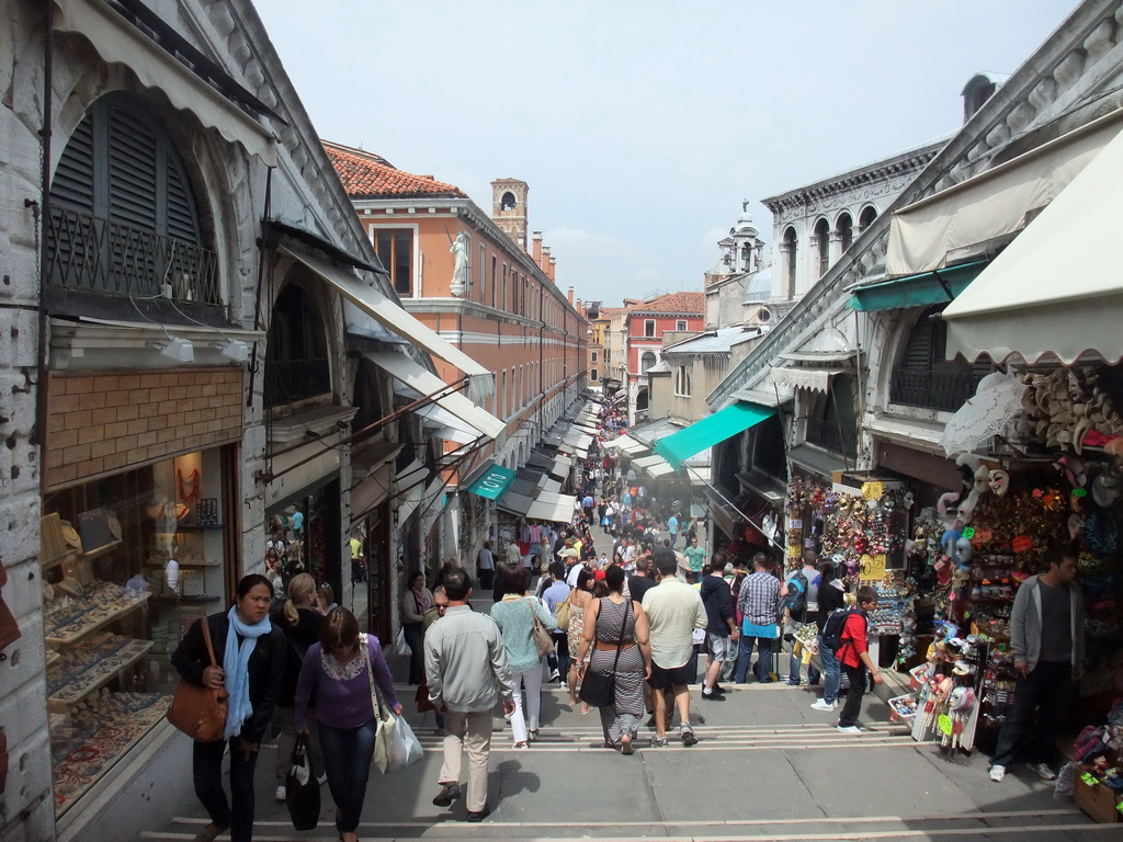 Shops at the northwest side of the Ponte di Rialto bridge over the Canal Grande