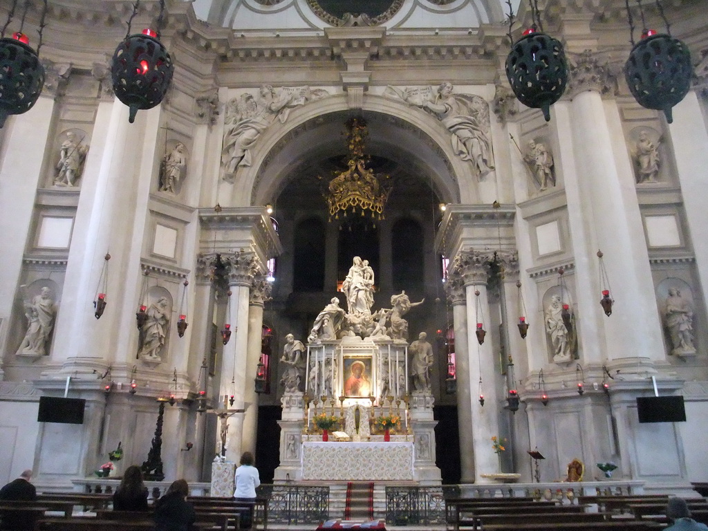 High altar with the holy icon of Panagia Mesopantitisa at the Basilica di Santa Maria della Salute church