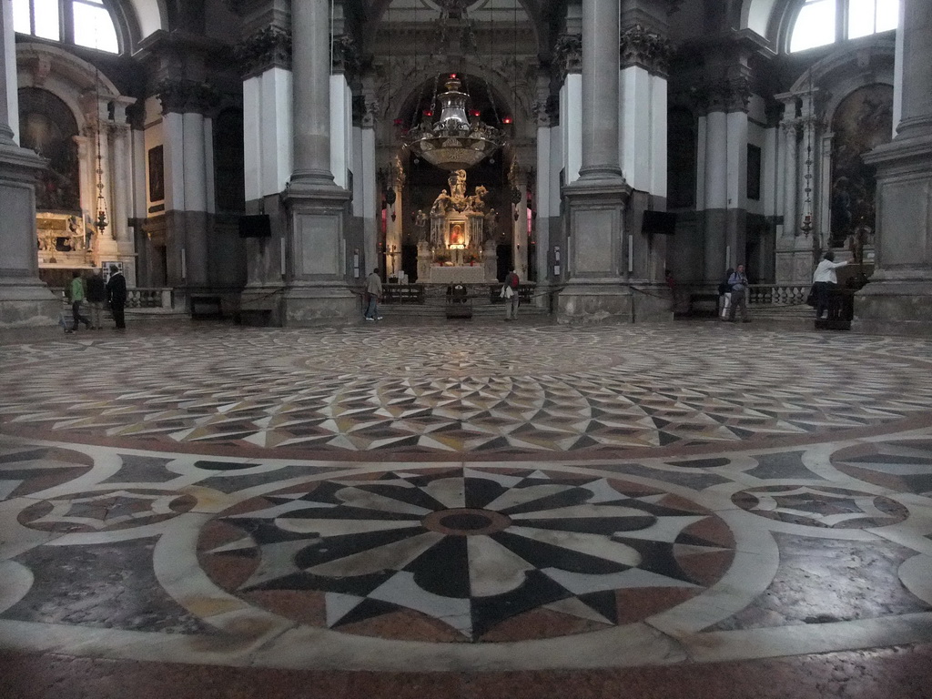 Floor of the nave, apse and high altar with the holy icon of Panagia Mesopantitisa at the Basilica di Santa Maria della Salute church