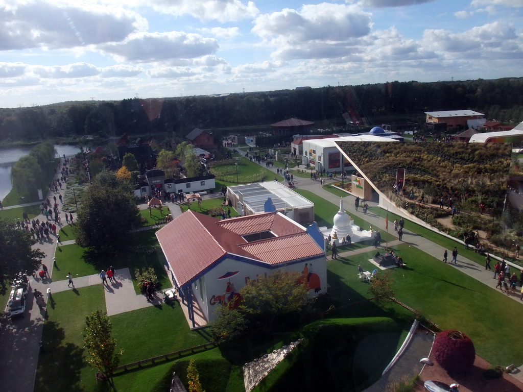 The World Show Stage section with the pavilion of Sri Lanka, viewed from the Floriadebaan funicular