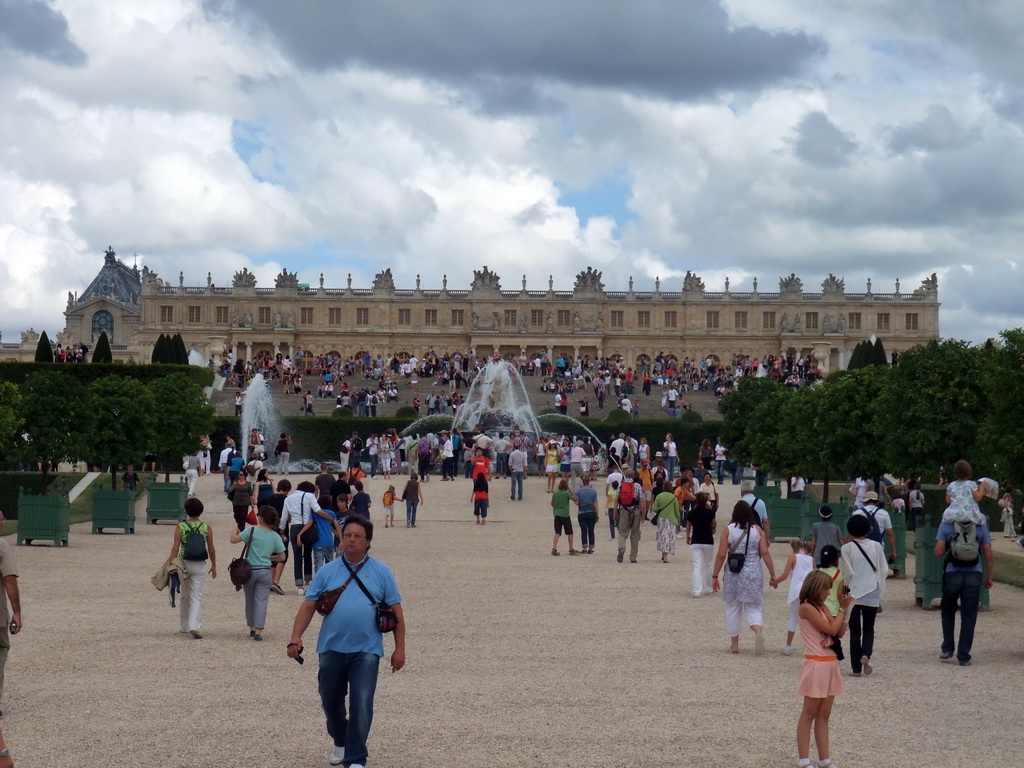 The back side of the Palace of Versailles, the Bassin de Latone fountain and the north Bassin des Lézards fountain in the Gardens of Versailles