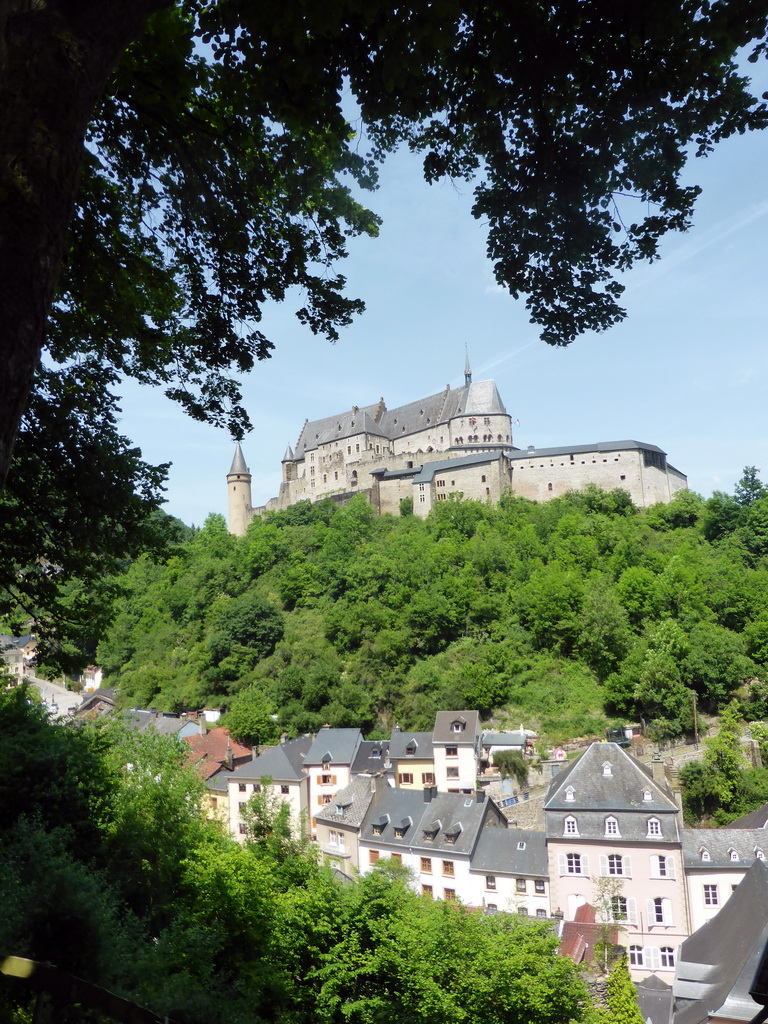 The Vianden Castle and the Grand-Rue street, viewed from the Rue de Diekirch street