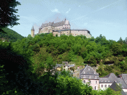 The Vianden Castle and the Grand-Rue street, viewed from the Rue de Diekirch street