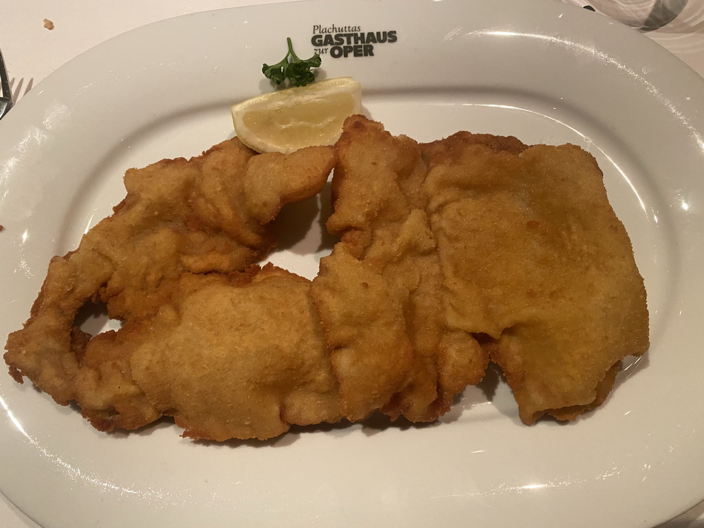 Wiener Schnitzel at the Plachuttas Gasthaus zur Oper restaurant