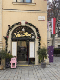 Front of the Vanillas Wien restaurant at the Freyung square