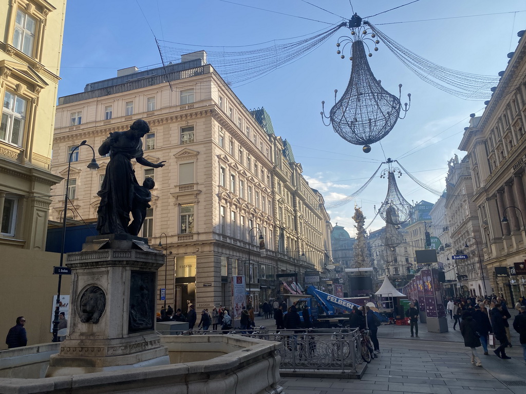 The Graben square with the Josefsbrunnen fountain and the Pestsäule column