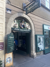 The north entrance to the Wollzeile street at the Lugeck square