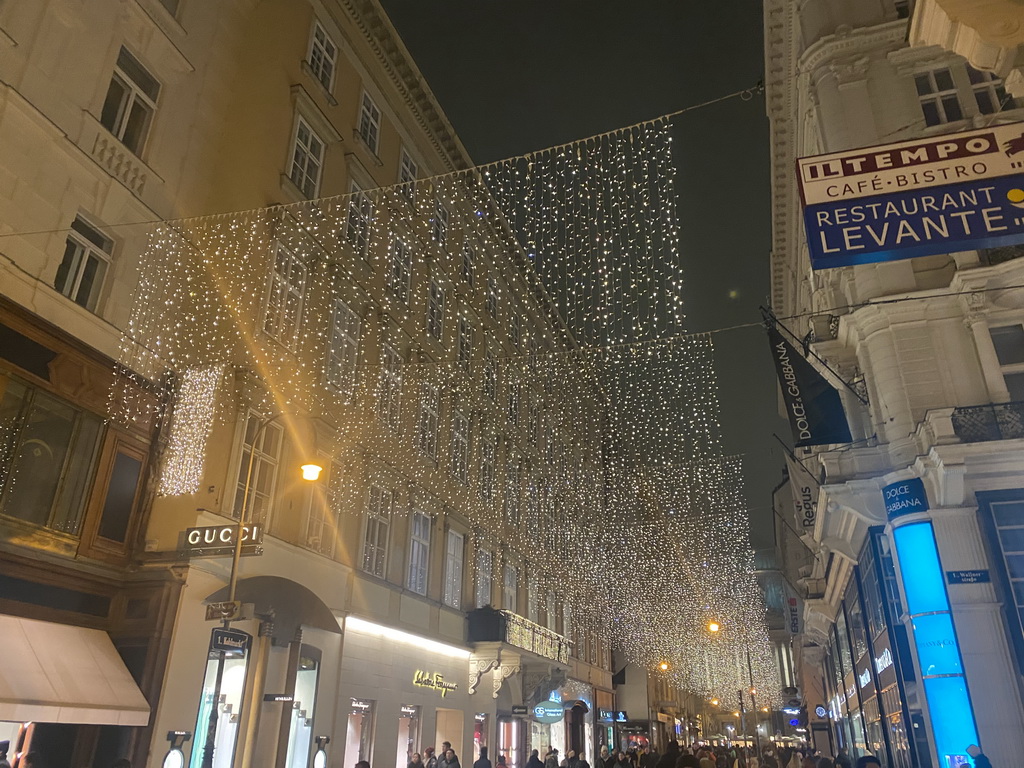 Decorative lights above the Kohlmarkt street, by night