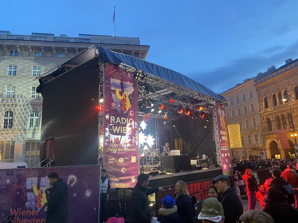 Silvesterpfad stage at the Freyung square, at sunset