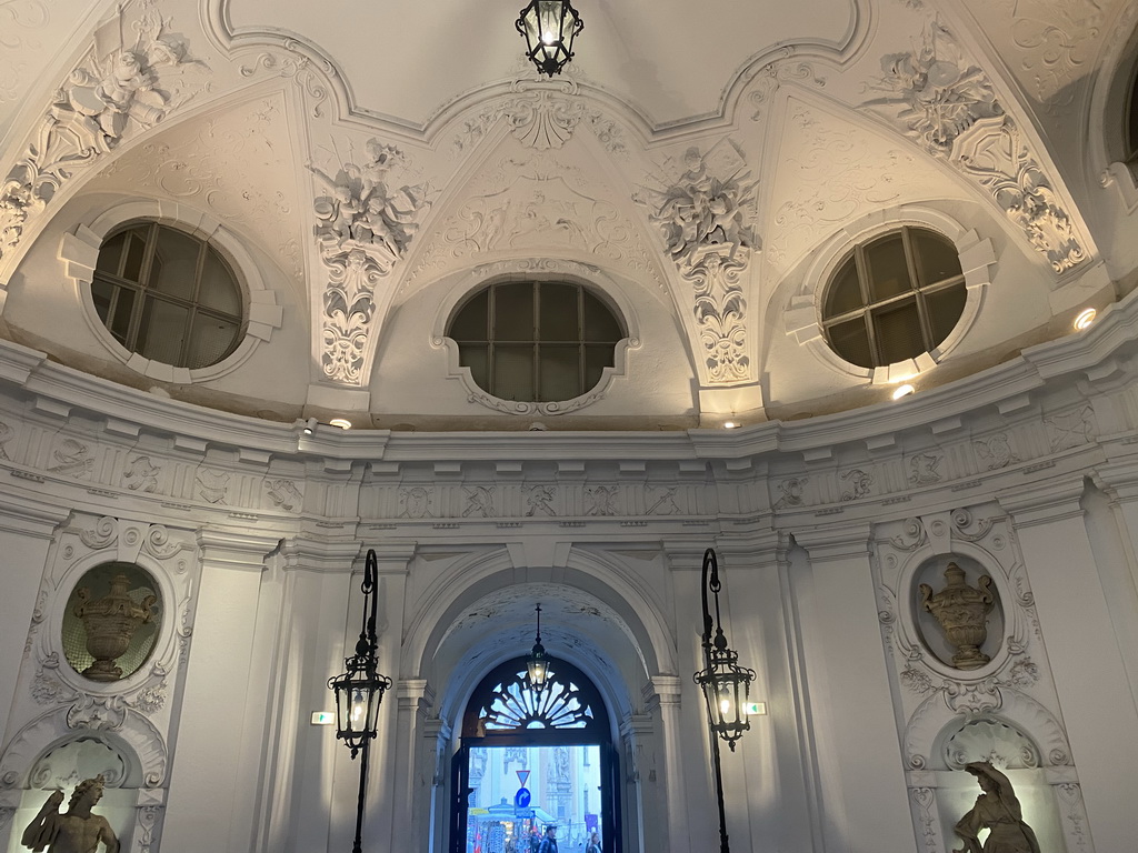 Ceiling and walls of the entrance hall of the Palais Daun-Kinsky palace