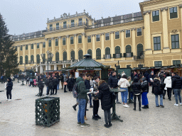 Parade Court with christmas tree and christmas stalls in front of the Schönbrunn Palace
