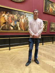 Tim with the painting `The Anointment of David` by Paolo Caliari at Gallery V of the Picture Gallery at the first floor of the Kunsthistorisches Museum Wien