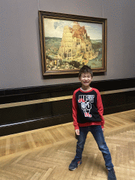 Max with the painting `The Tower of Babel` by Pieter Brueghel the Elder at Gallery X of the Picture Gallery at the first floor of the Kunsthistorisches Museum Wien