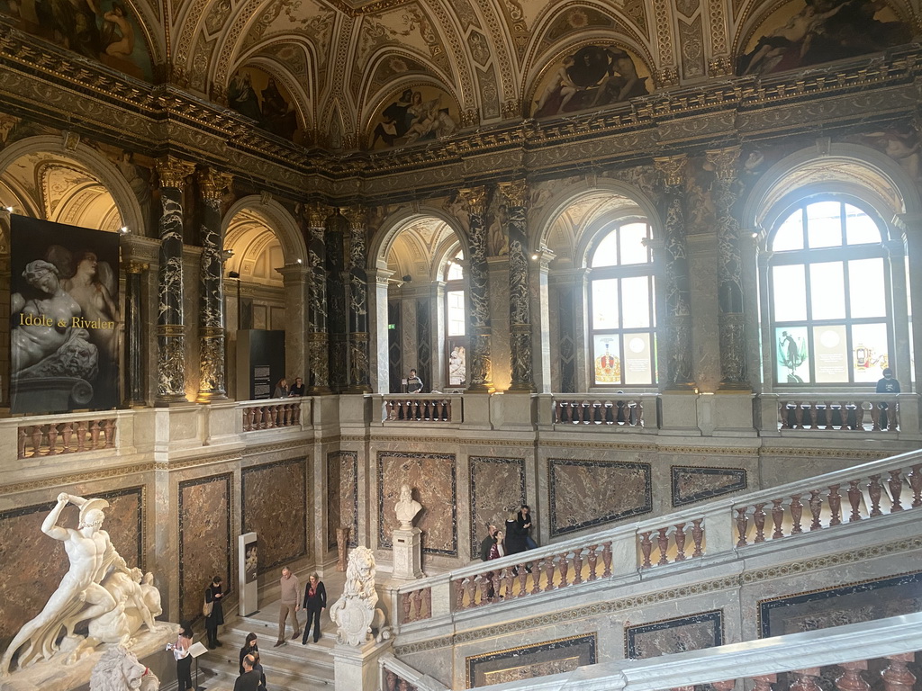 Main staircase of the Kunsthistorisches Museum Wien, viewed from the first floor