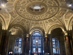 Interior and ceiling of the lobby of the Kunsthistorisches Museum Wien, viewed from the upper ground floor
