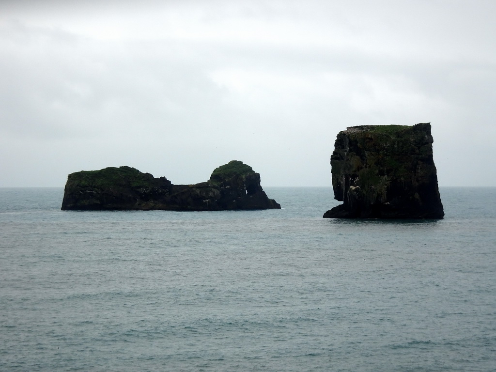 Small islands in front of the Dyrhólaey peninsula, viewed from the lower viewpoint