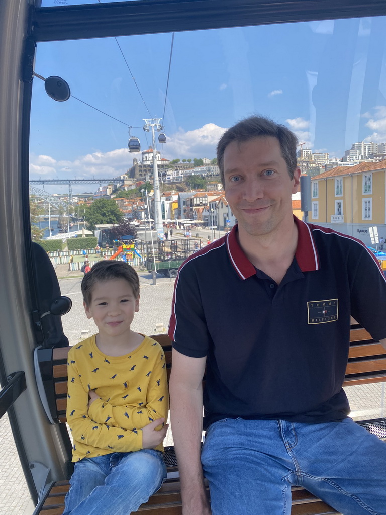 Tim and Max at the Gaia Cable Car, with a view on the Avenida de Diogo Leite street, the Ponte Luís I bridge over the Douro river and the Mosteiro da Serra do Pilar monastery