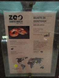 Explanation on the Indian Sand Boa at the Reptile House at the Zoo Santo Inácio
