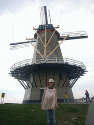 Miaomiao at the Oranjemolen windmill
