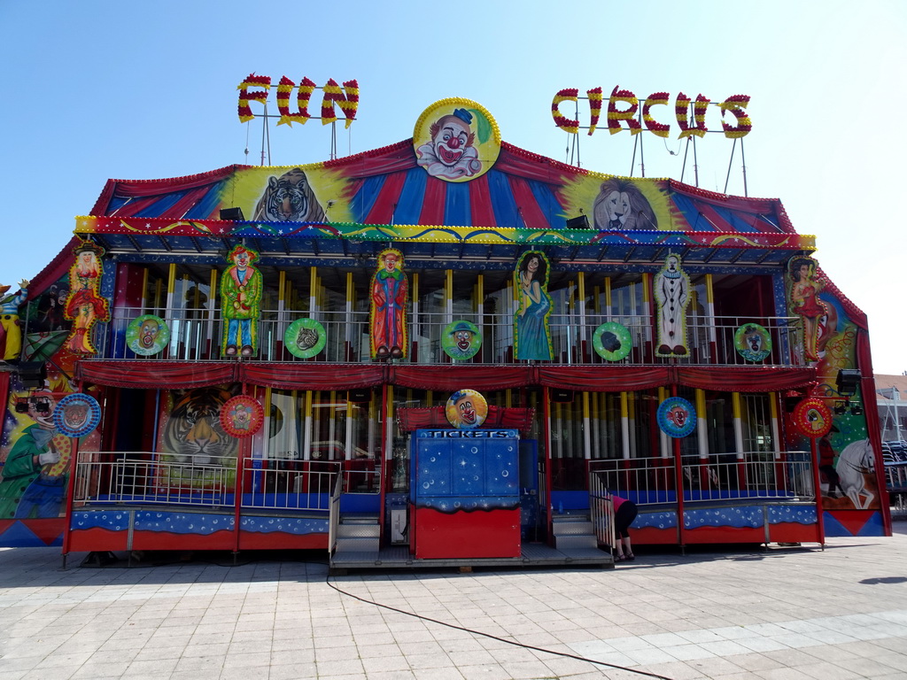 Attraction at the funfair at the Zeilmarkt square