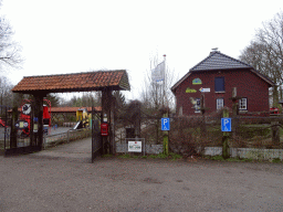 Entrance to the Zie-ZOO zoo at the Zeelandsedijk street