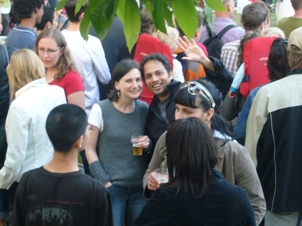 Anand, Susann and other people at the Torckpark during the Liberation Day festivities