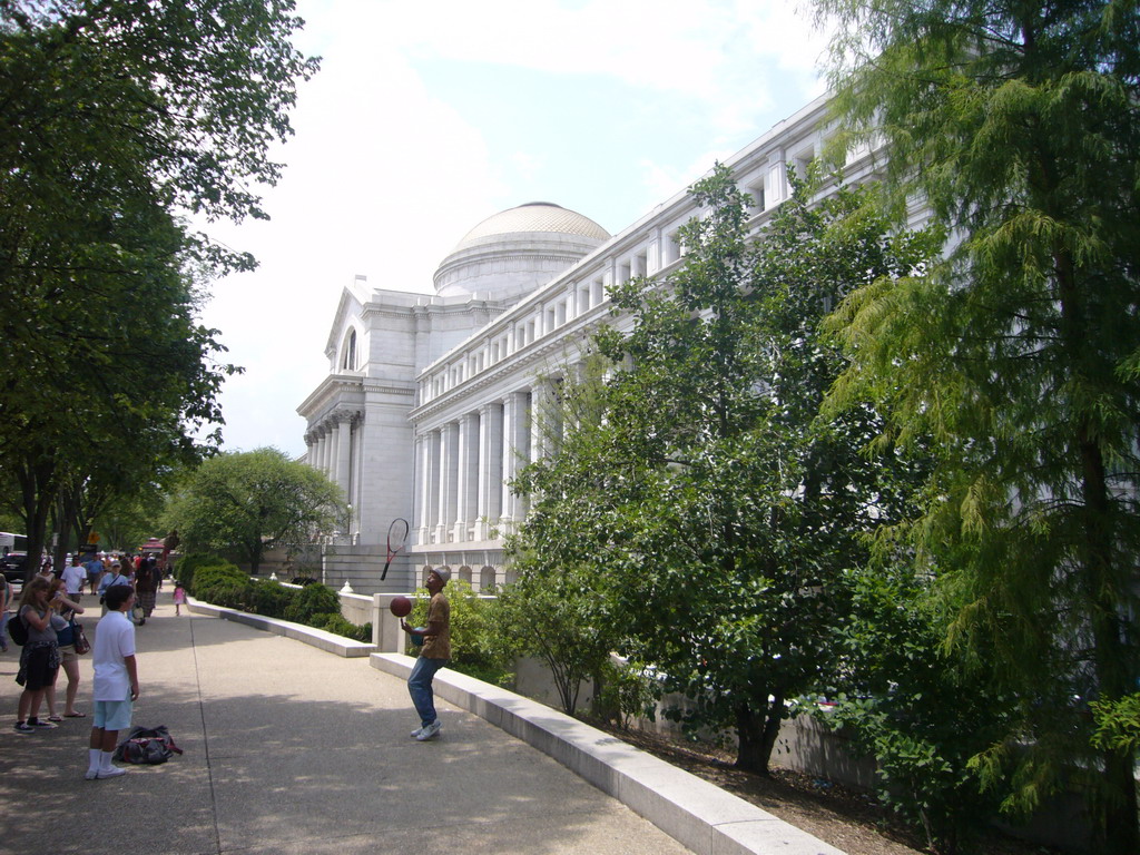 The (Smithsonian Institution) National Museum of Natural History