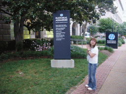 Miaomiao at the entrance of the National Aquarium