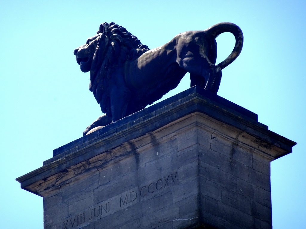 Lion statue on top of the Lion`s Mound