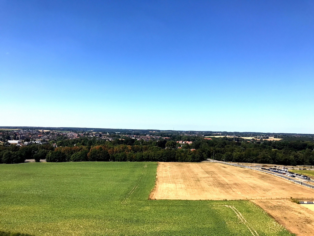 The area northwest of the Lion`s Mound with the Route du Lion road, viewed from the top