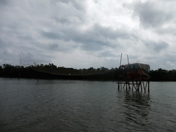 Fishing net at Bamenwan Bay, viewed from the tour boat