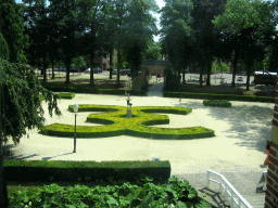 The front square and the Kasteellaan street, viewed from Wijchen Castle