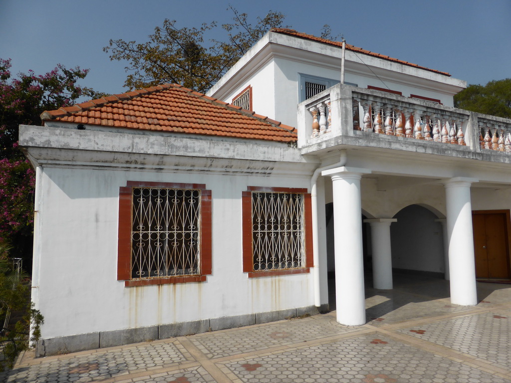 Front of a house at the Qinyuan Garden