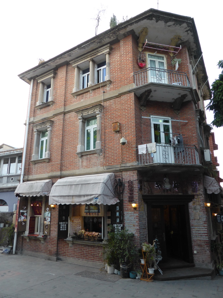 Front of the Kasimo Coffee House at Fujian Road at Gulangyu Island