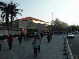Gate to the campus of Xiamen University at Yanwu Road