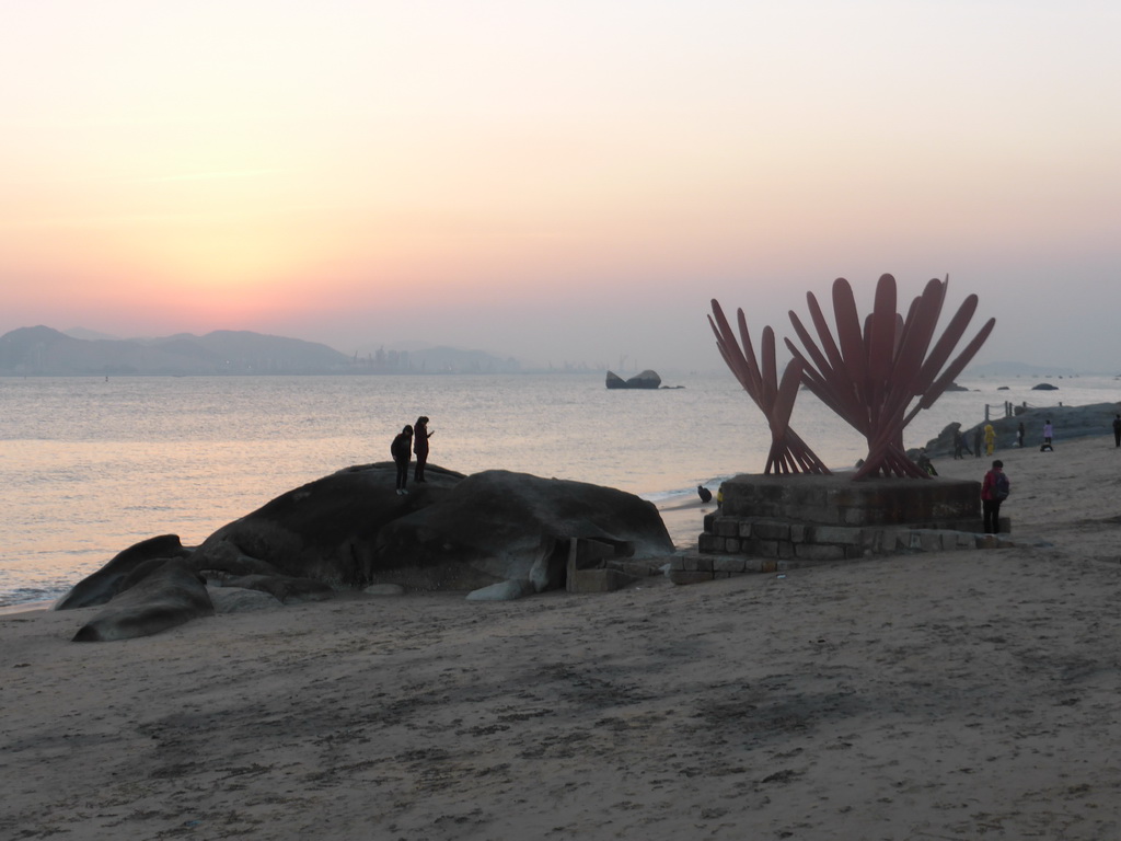 Piece of art at the beach at Huandao South Road and the South China Sea