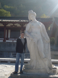 Tim with a statue of Yang Guifei at the Huaqing Hot Springs