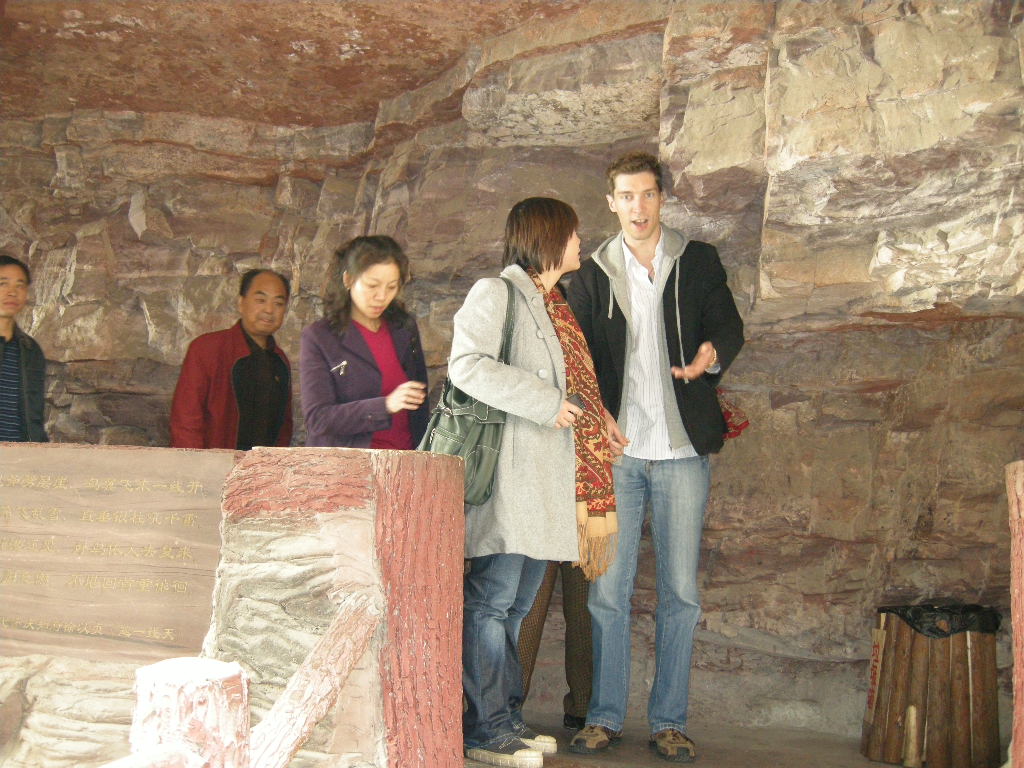 Tim and Miaomiao at the mountainside path at the Red Stone Gorge at the Mount Yuntaishan Global Geopark