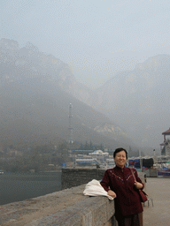 Miaomiao`s mother at the dam at the Ma`anshi Reservoir