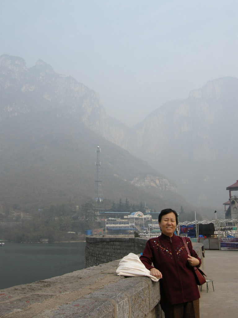 Miaomiao`s mother at the dam at the Ma`anshi Reservoir
