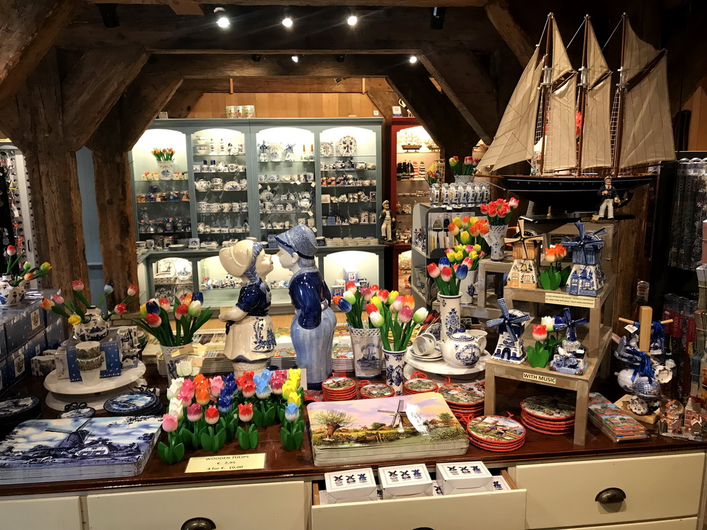 Souvenirs at the Vrede souvenir shop at the Zaanse Schans neighbourhood