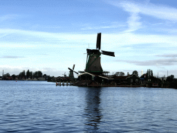 The Het Klaverblad, De Os and Het Jonge Schaap windmills at the Zaanse Schans neighbourhood