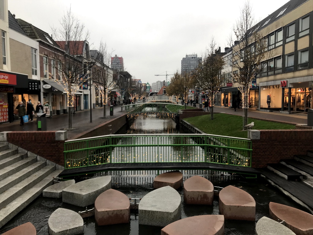 The Gedempte Gracht canal and street, viewed from the east side