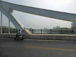 Bridge over the Jinshui River, viewed from the car on Nongye East Road