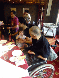 Miaomiao, Max and Miaomiao`s grandparents and cousin at the Yufengyuan Jindingdian restaurant