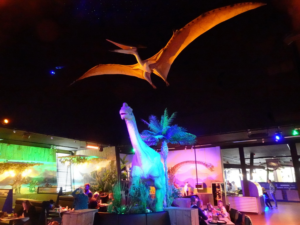 Brachiosaurus and Pteranodon statues at the T-Rextaurant at Dinoland Zwolle
