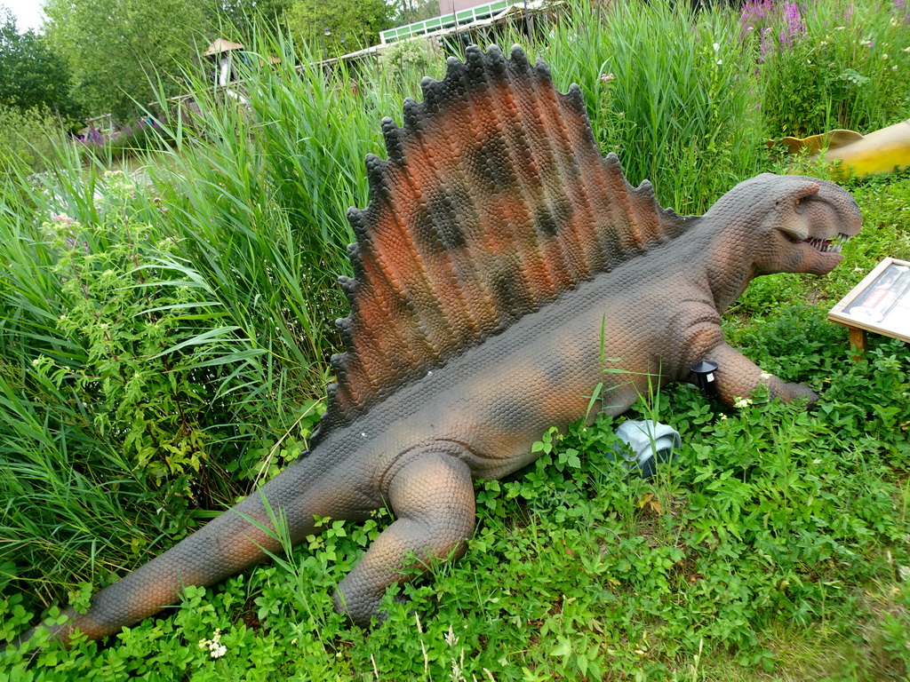 Dimetrodon statue at Dinoland Zwolle