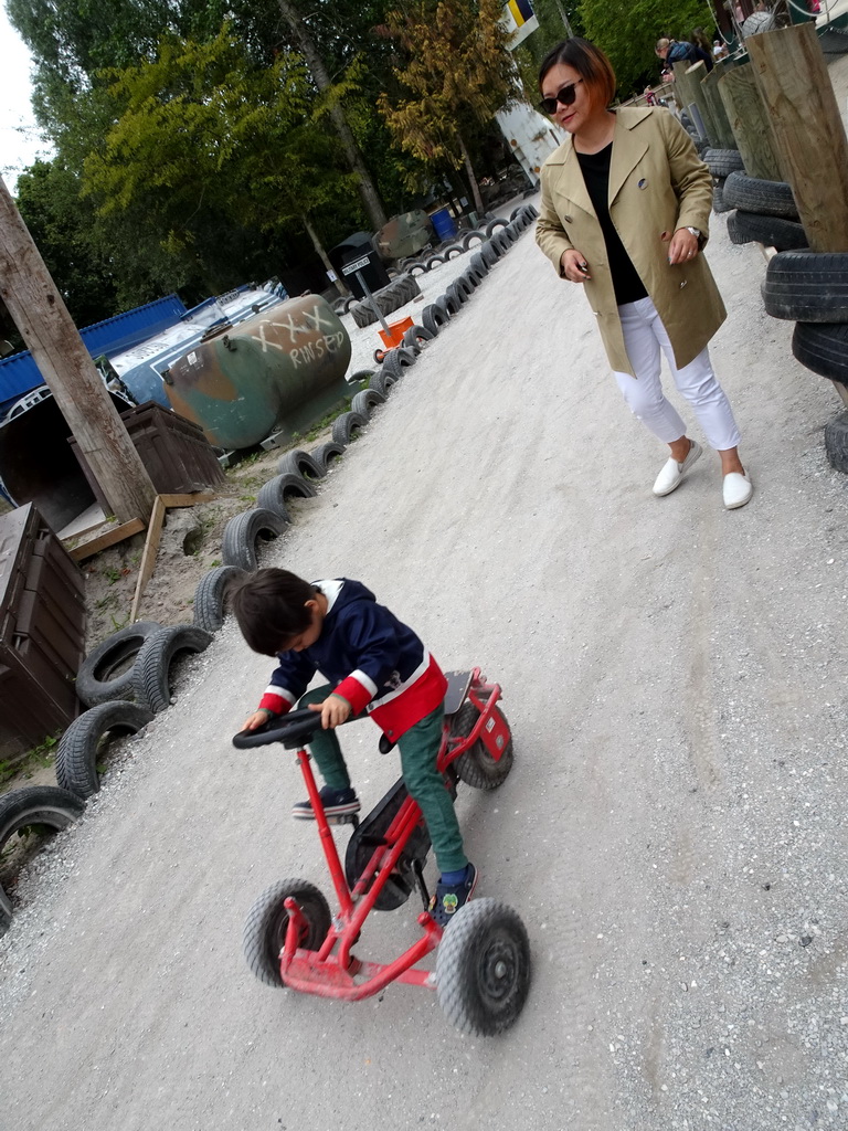 Miaomiao and Max at the go-kart track at Dinoland Zwolle